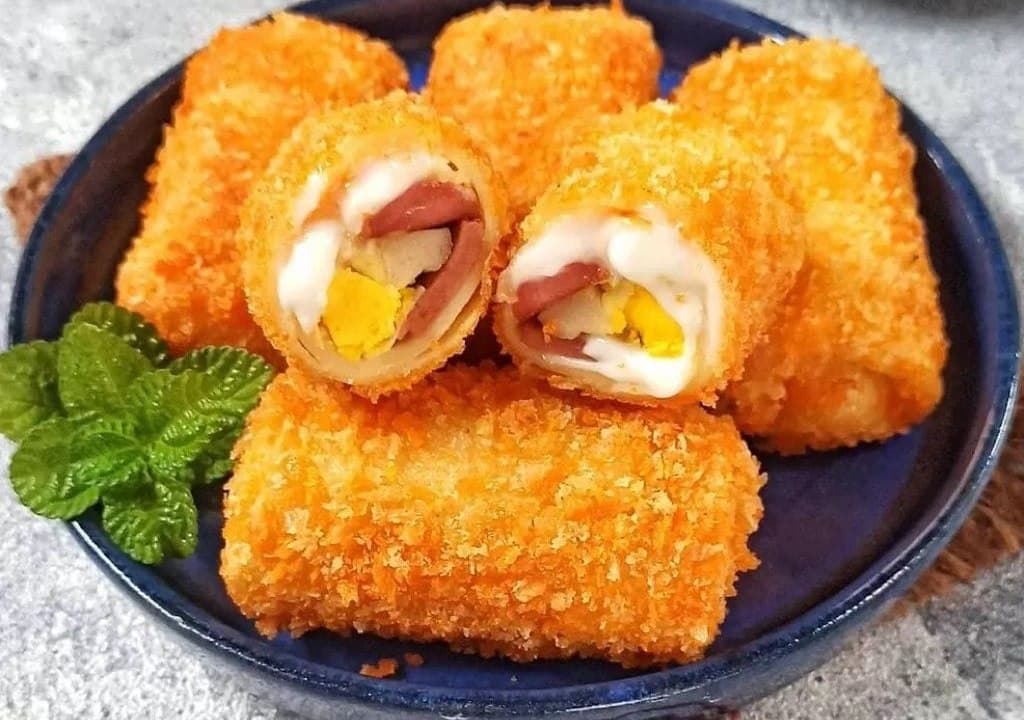 Risol beef mayo frozen dengan isian creamy